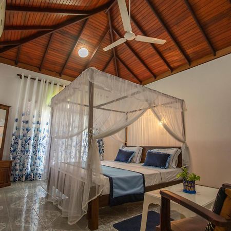 Three Shades Bed & Breakfast Гале Екстериор снимка
