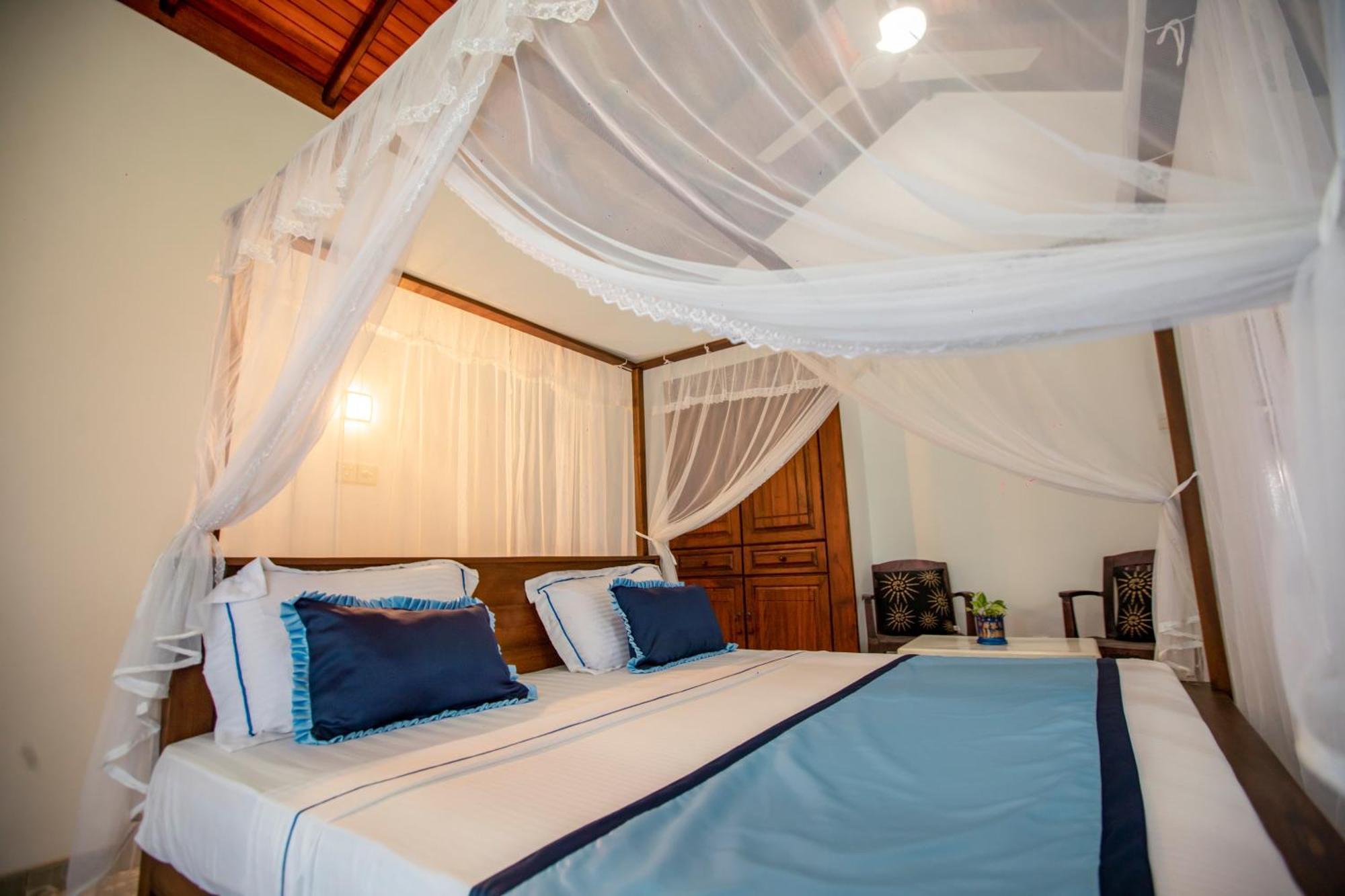 Three Shades Bed & Breakfast Гале Екстериор снимка