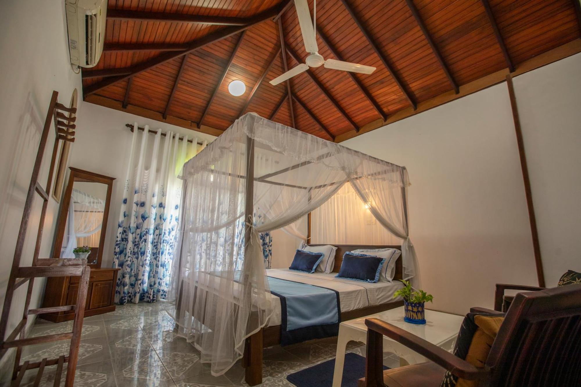 Three Shades Bed & Breakfast Гале Екстериор снимка