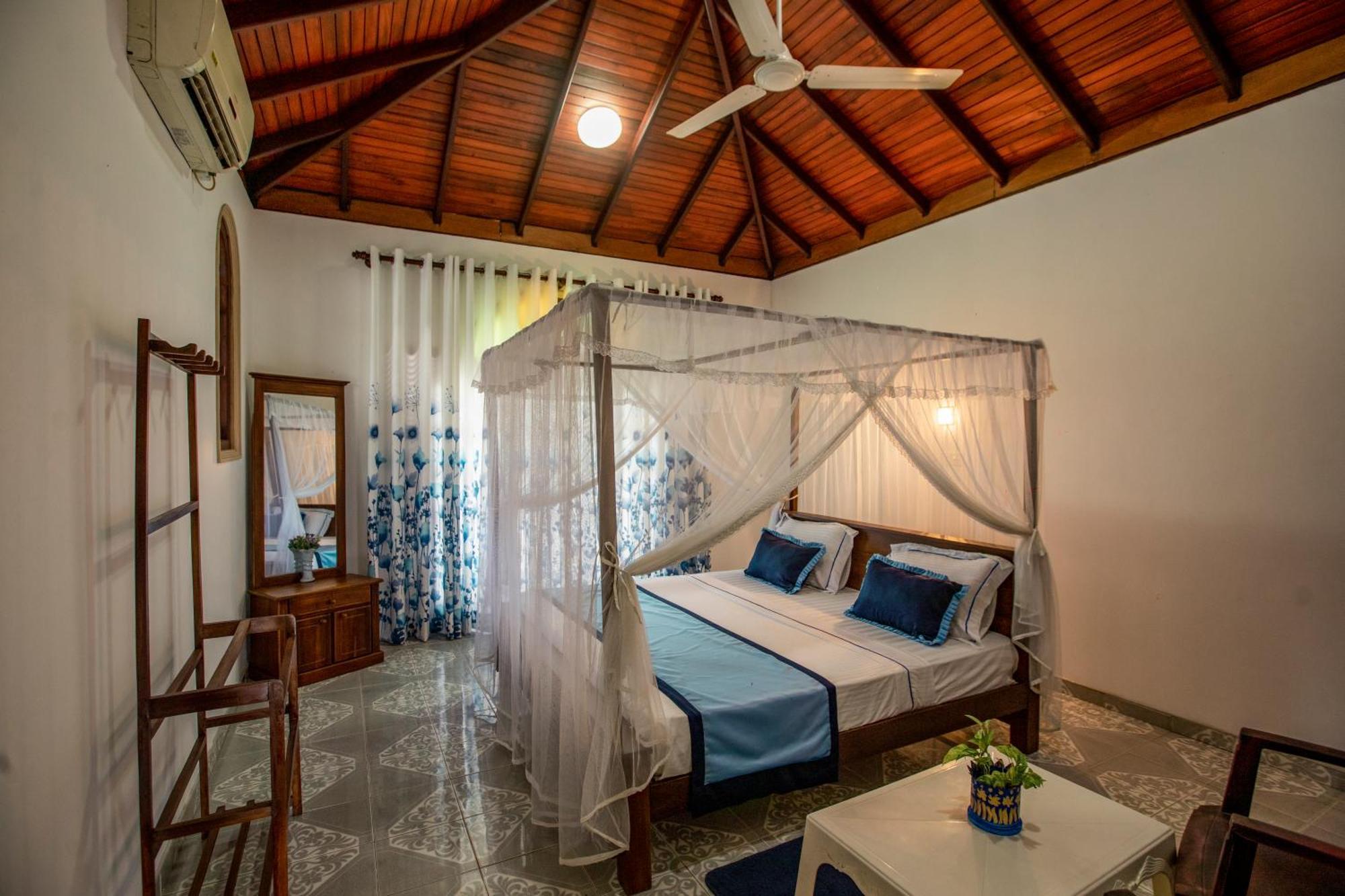Three Shades Bed & Breakfast Гале Екстериор снимка