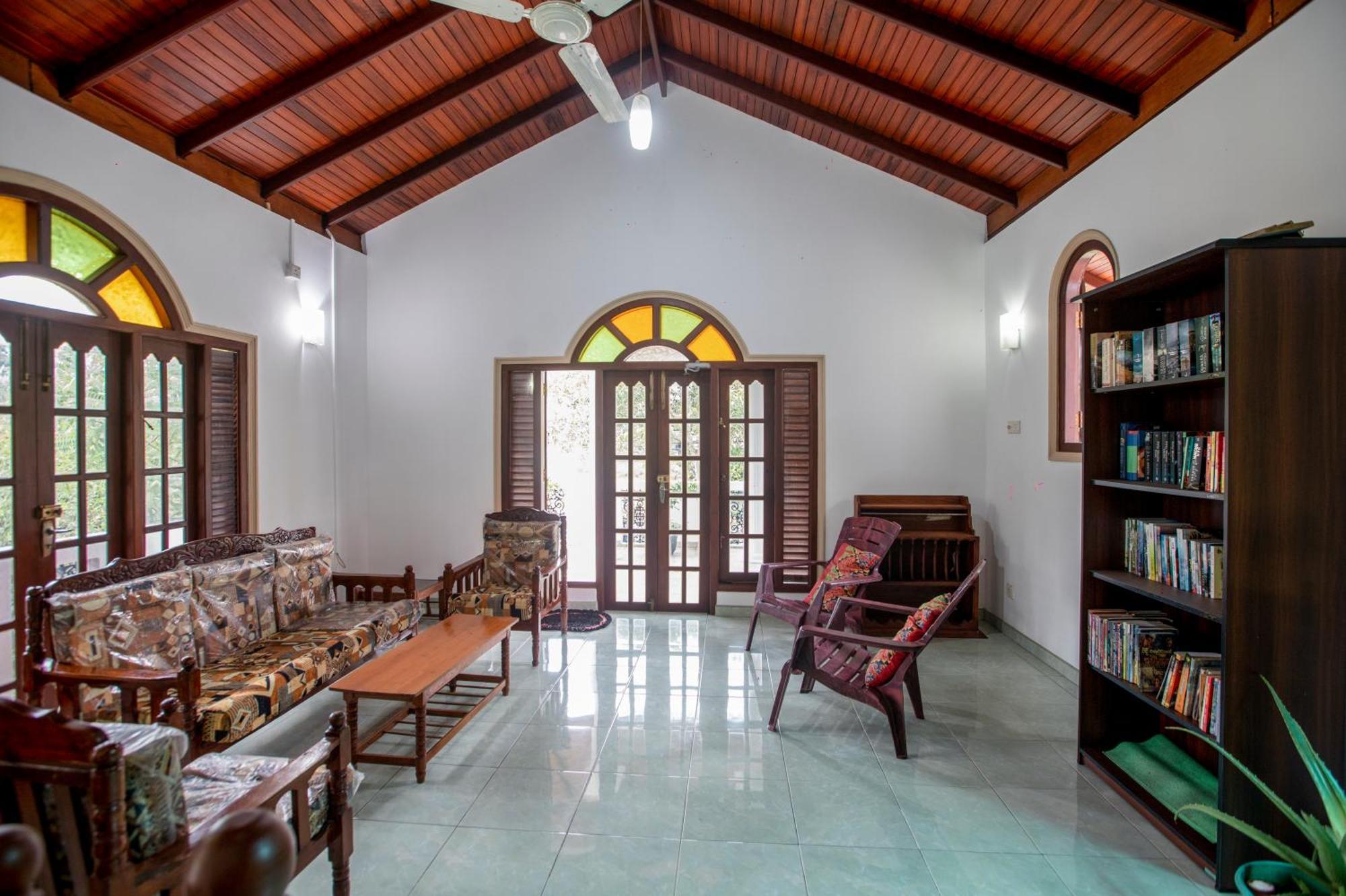 Three Shades Bed & Breakfast Гале Екстериор снимка