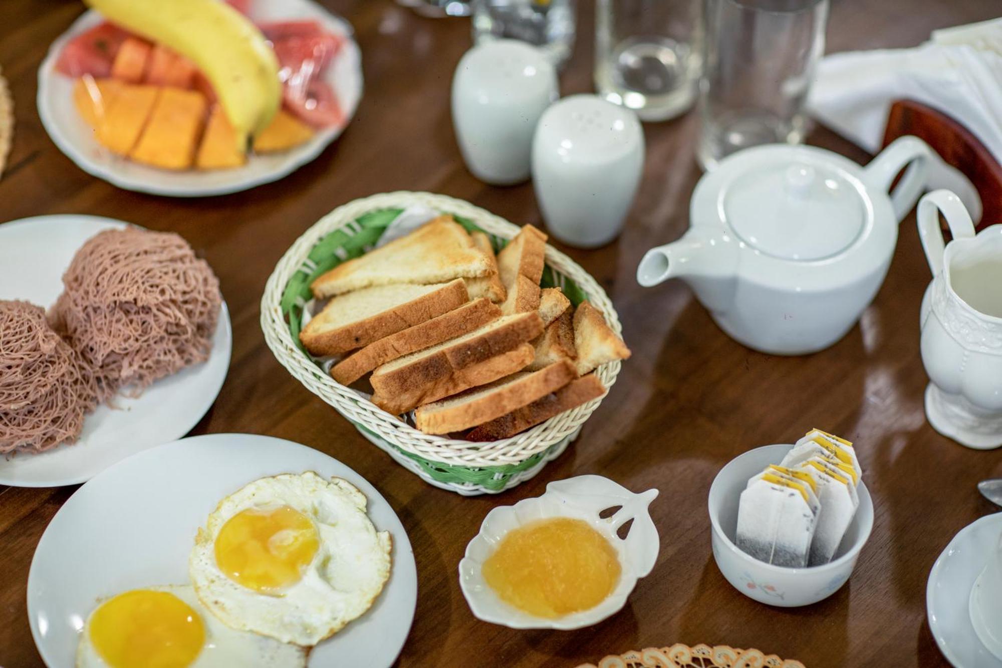 Three Shades Bed & Breakfast Гале Екстериор снимка